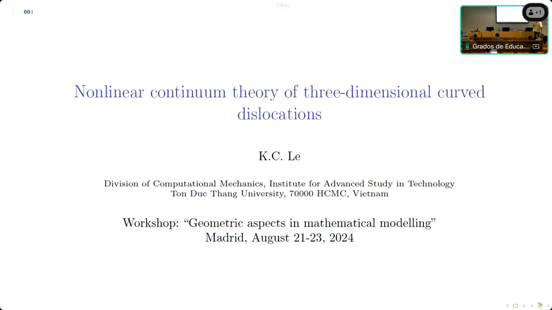 Nonlinear continuum theory of three-dimensional curved dislocations