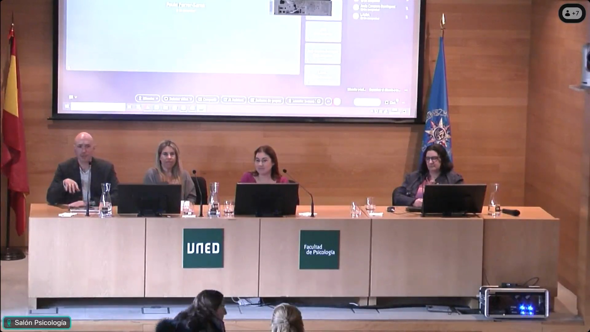 Turno de preguntas de la mesa "Máster orientados a la investigación y estudios de Doctorado"