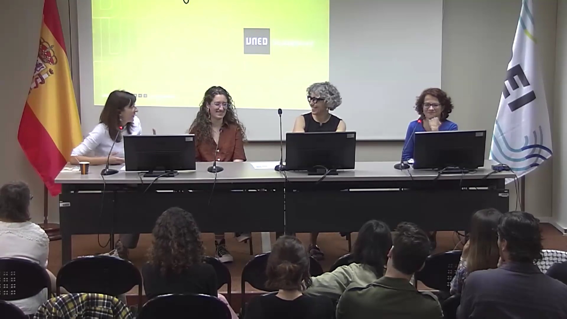 Preguntas y debate del bloque "Desigualdades interseccionales en las trayectorias vitales de las mujeres"