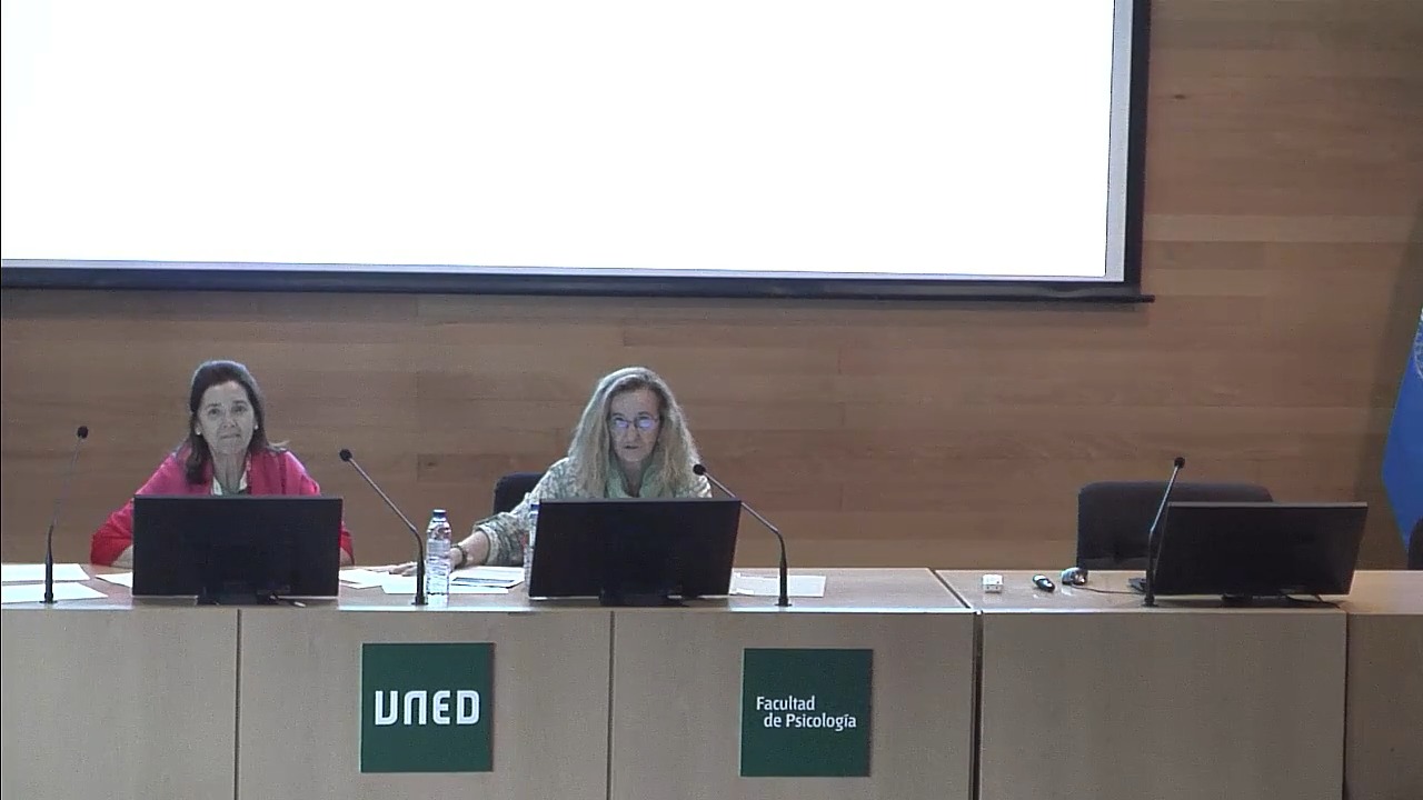 Turno de preguntas de la mesa "Personalidad, Evaluación y Tratamiento"