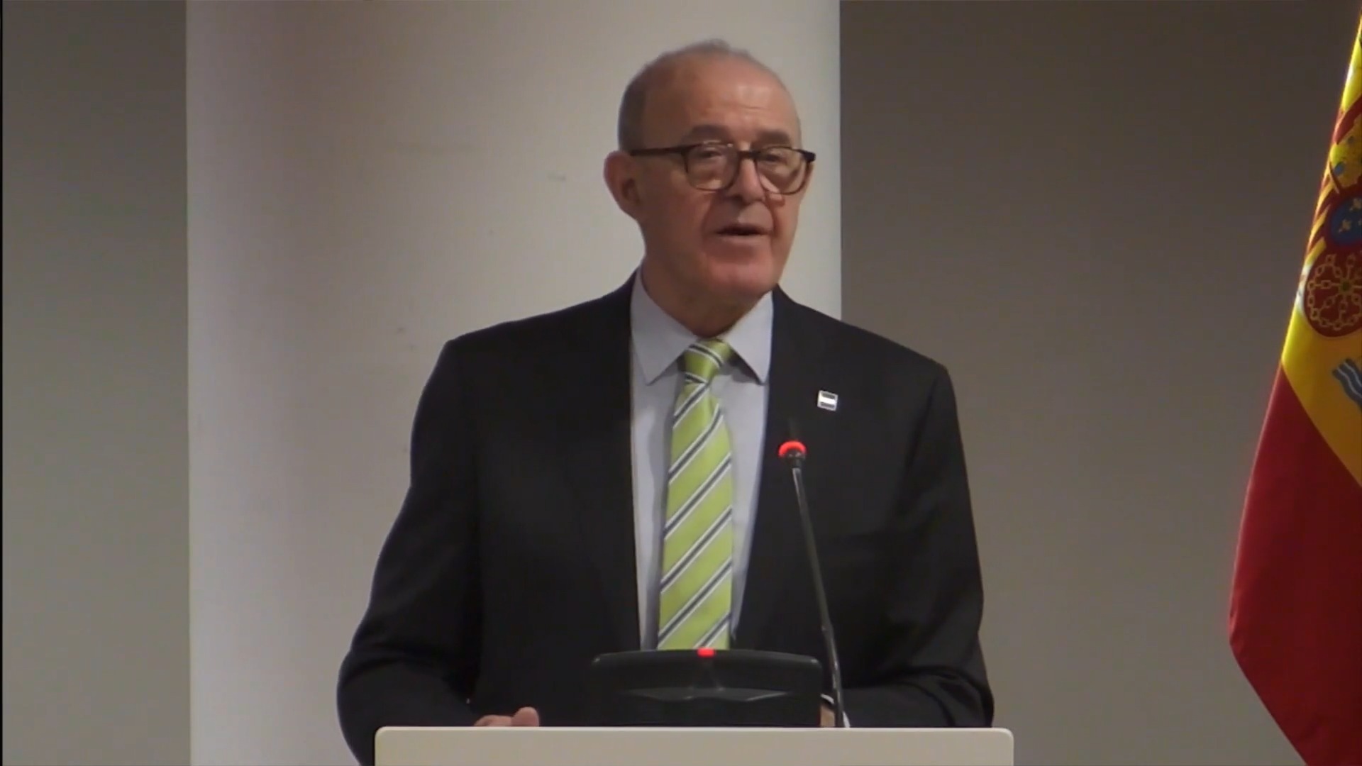 “El trabajo de los politólogos y sociólogos en el mundo actual”