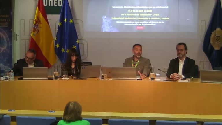 Inteligencia emocional, autorregulación y bienestar académico ante tecnologías digitales e IA.