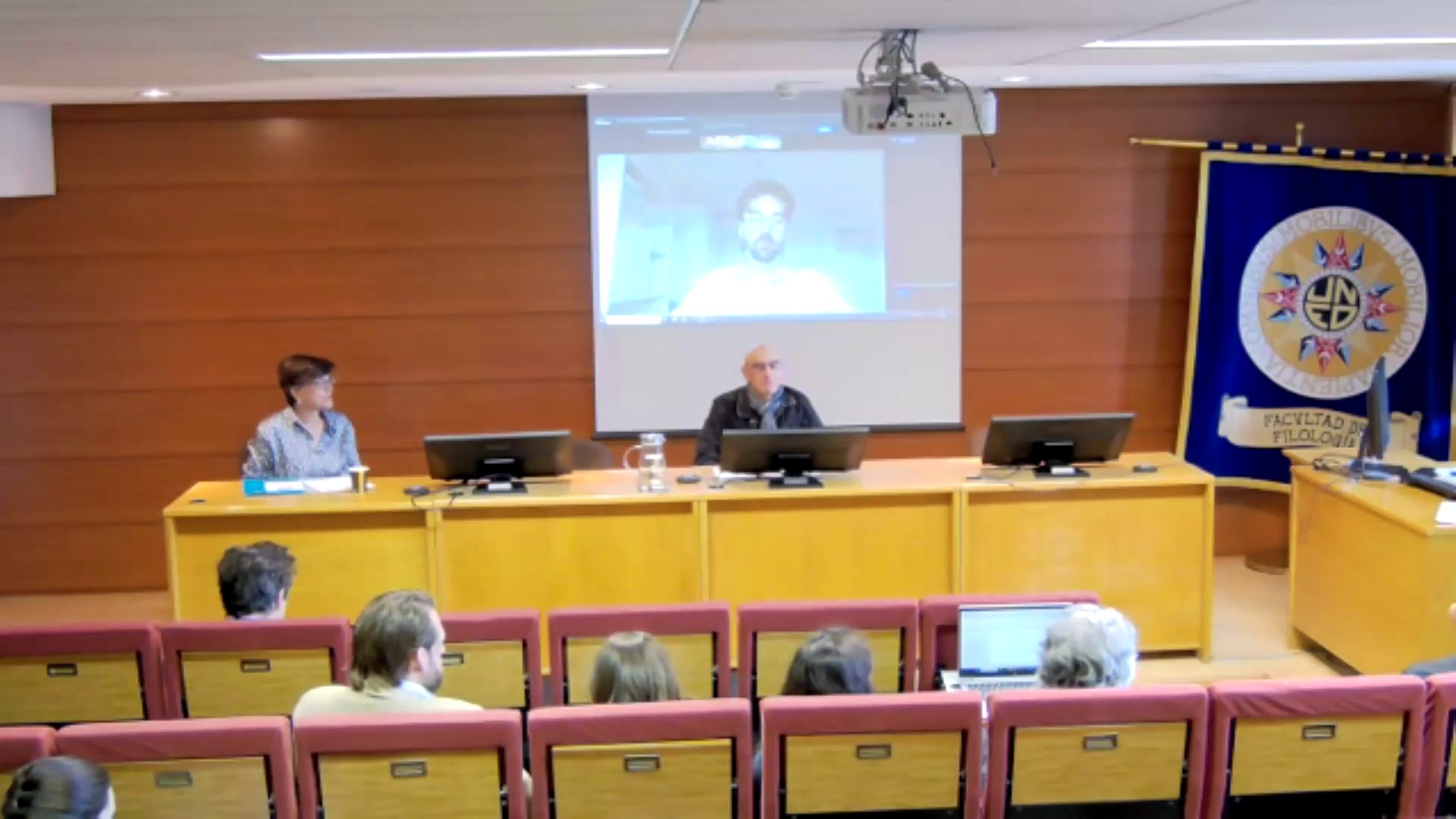 Pannel 1: Questions