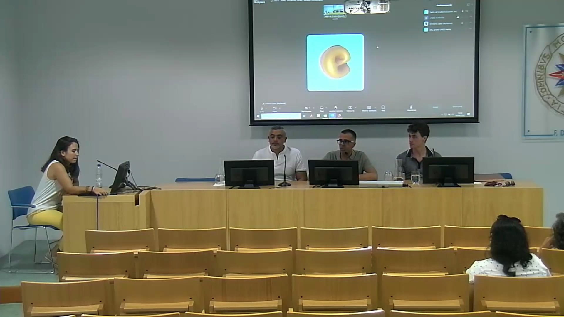 Inauguración y moderación de los paneles