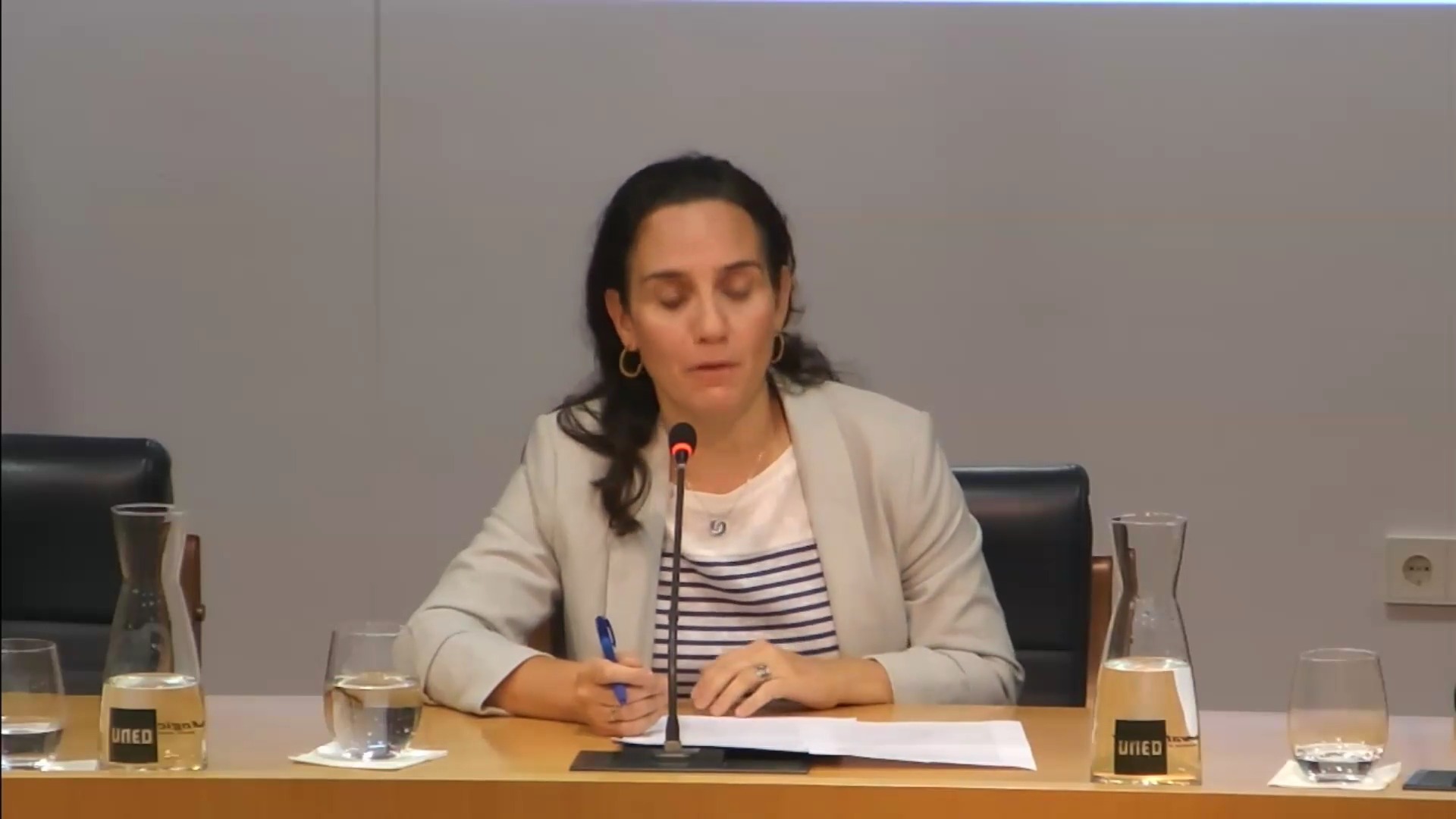 Ponencia inaugural: "Nuestro compromiso va más allá": reflexiones y aprendizajes sobre el trabajo docente en prisiones