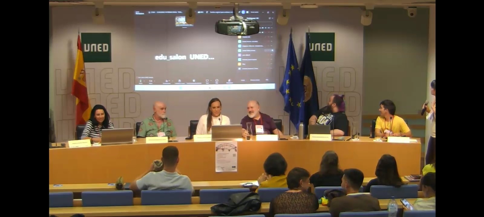 Primera mesa redonda “Programas y medidas de intervención social”
