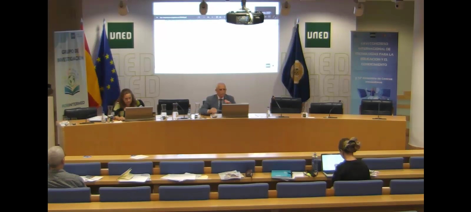 Mesa redonda-2 Bases Linguísticas y discursivas para mejorar los procesos formativos mediante el Programa STEAM