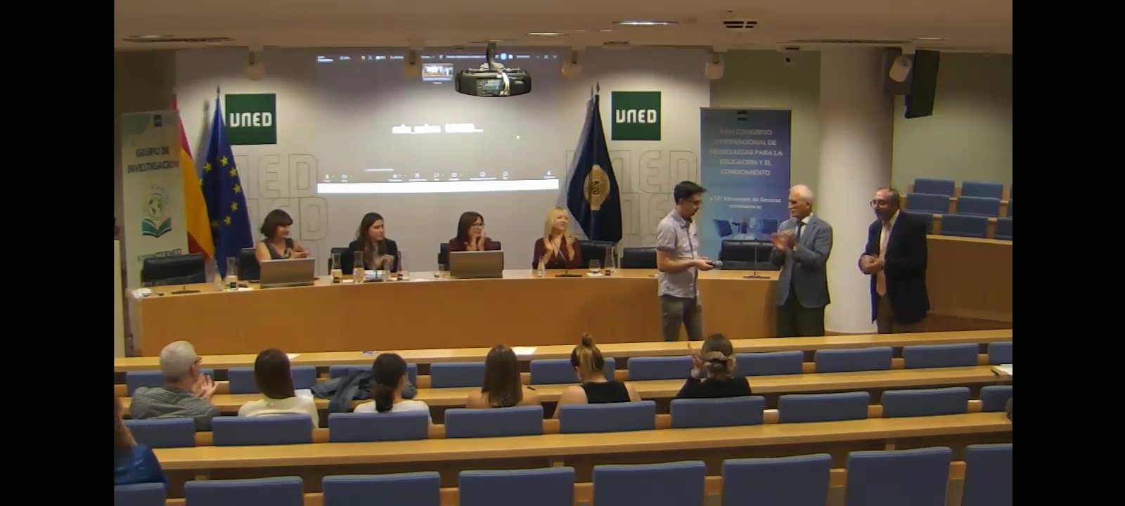 Turno abierto de palabras (preguntas y debates). Y despedida.