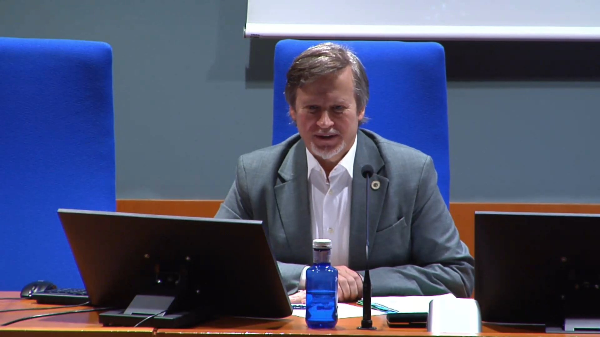 Encuentro de Miguel Ángel Santed con las facultades de Derecho y Ciencias Políticas y Sociología